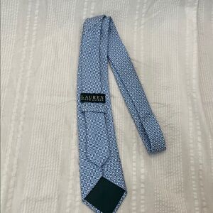 Lauren Ralph Lauren silk geometric blue and white tie